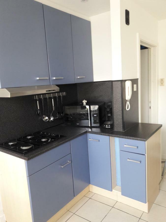 2 Slaapkamer Appartement Op De Zeedijk Van Oostende. Exterior foto