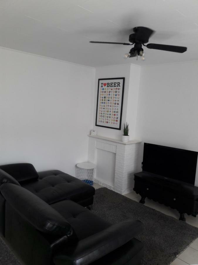 2 Slaapkamer Appartement Op De Zeedijk Van Oostende. Exterior foto